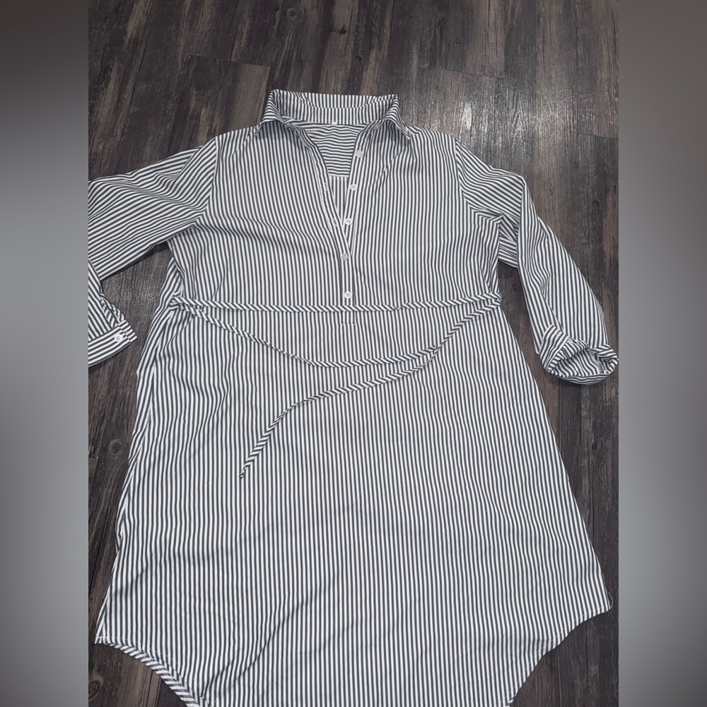 SHEIN Loose-fitting striped shirt dress with fashionable pockets - Picture 3 of 3